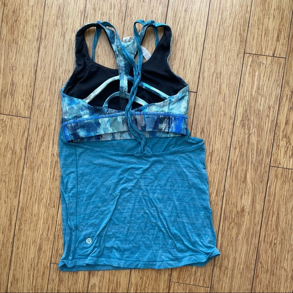 Lululemon Tank stop with Shelf Sports Bra - Picture 9 of 11